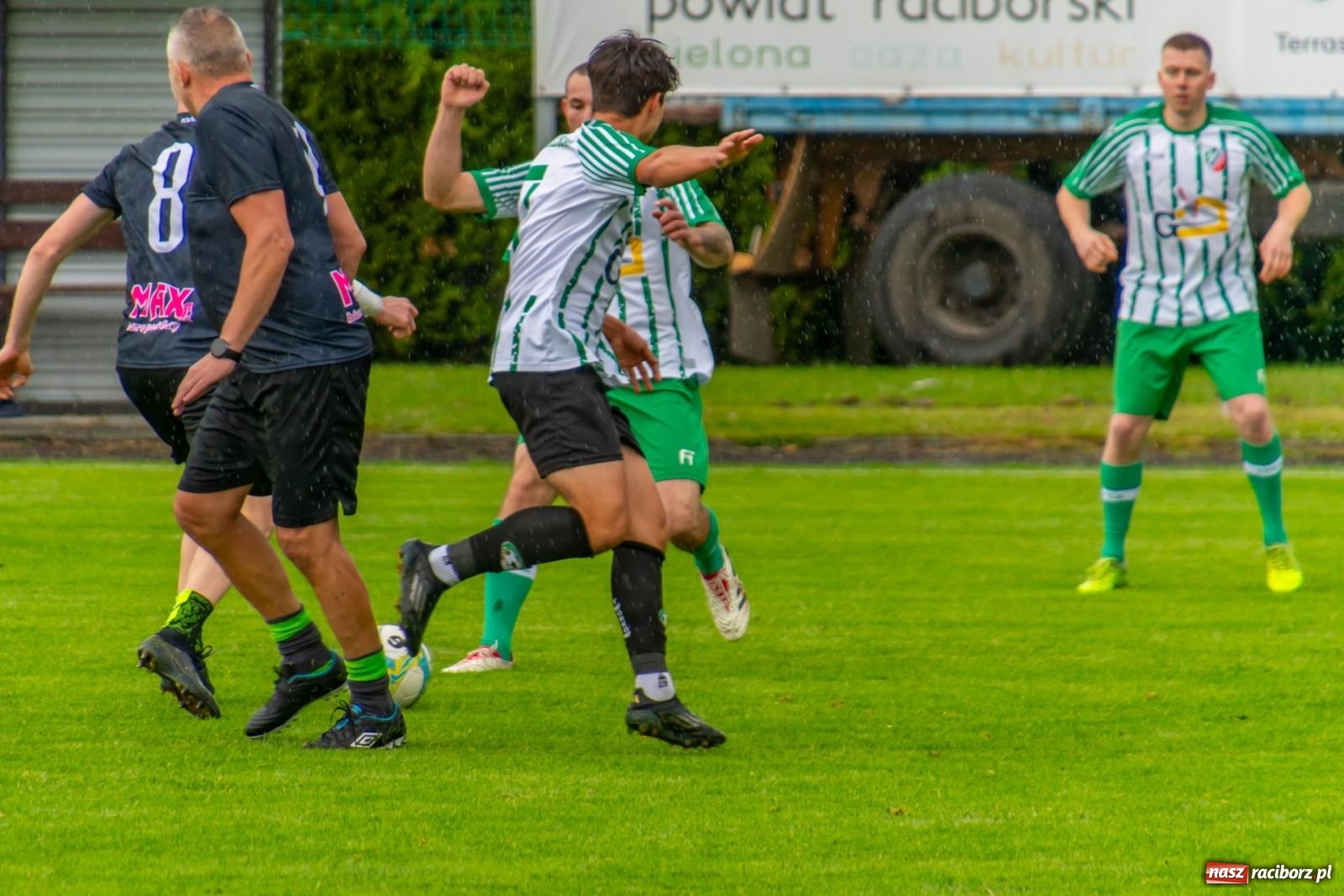 Zdjęcie w galerii na portalu naszraciborz.pl: Turniej Firm o Puchar Wójta Gminy Krzyżanowice. LKS Tworków obchodzi jubileusz 120 lat [FOTO i WIDEO] wiadomości z regionu