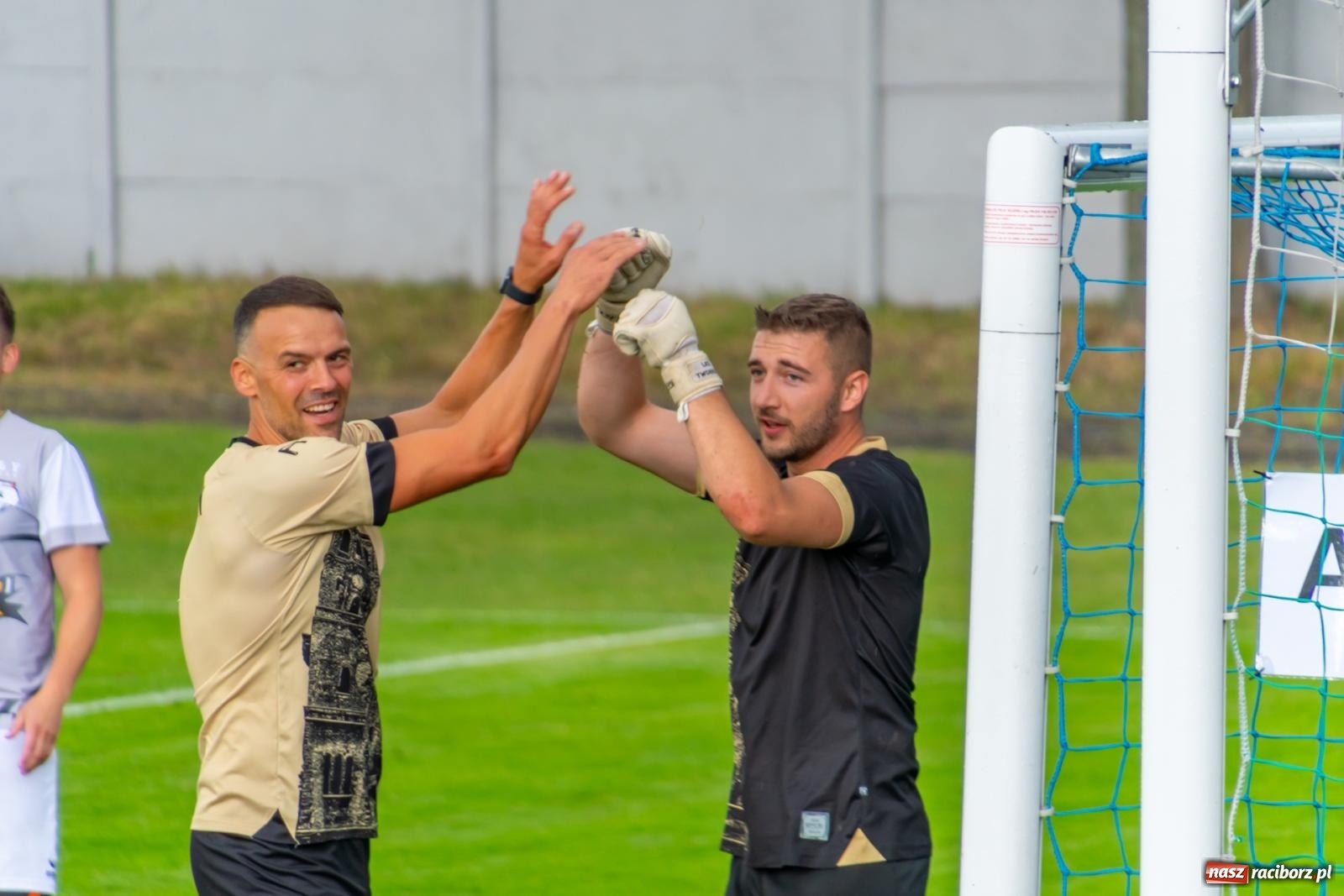 Zdjęcie w galerii na portalu naszraciborz.pl: Turniej Firm o Puchar Wójta Gminy Krzyżanowice. LKS Tworków obchodzi jubileusz 120 lat [FOTO i WIDEO] wiadomości z regionu