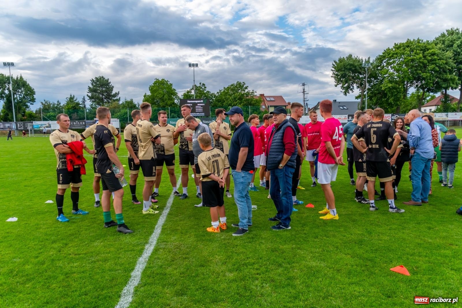 Zdjęcie w galerii na portalu naszraciborz.pl: Turniej Firm o Puchar Wójta Gminy Krzyżanowice. LKS Tworków obchodzi jubileusz 120 lat [FOTO i WIDEO] wiadomości z regionu