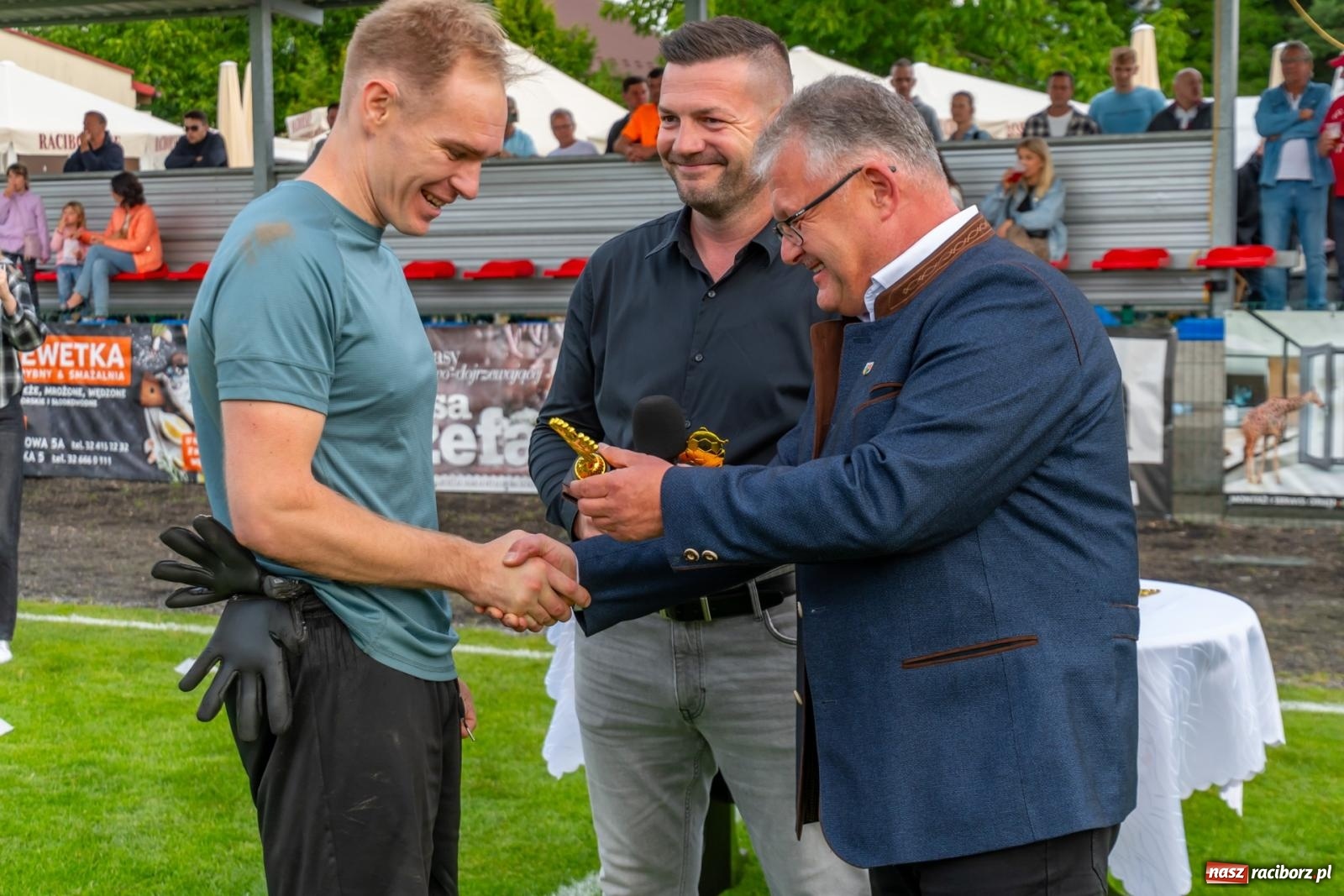 Zdjęcie w galerii na portalu naszraciborz.pl: Turniej Firm o Puchar Wójta Gminy Krzyżanowice. LKS Tworków obchodzi jubileusz 120 lat [FOTO i WIDEO] wiadomości z regionu