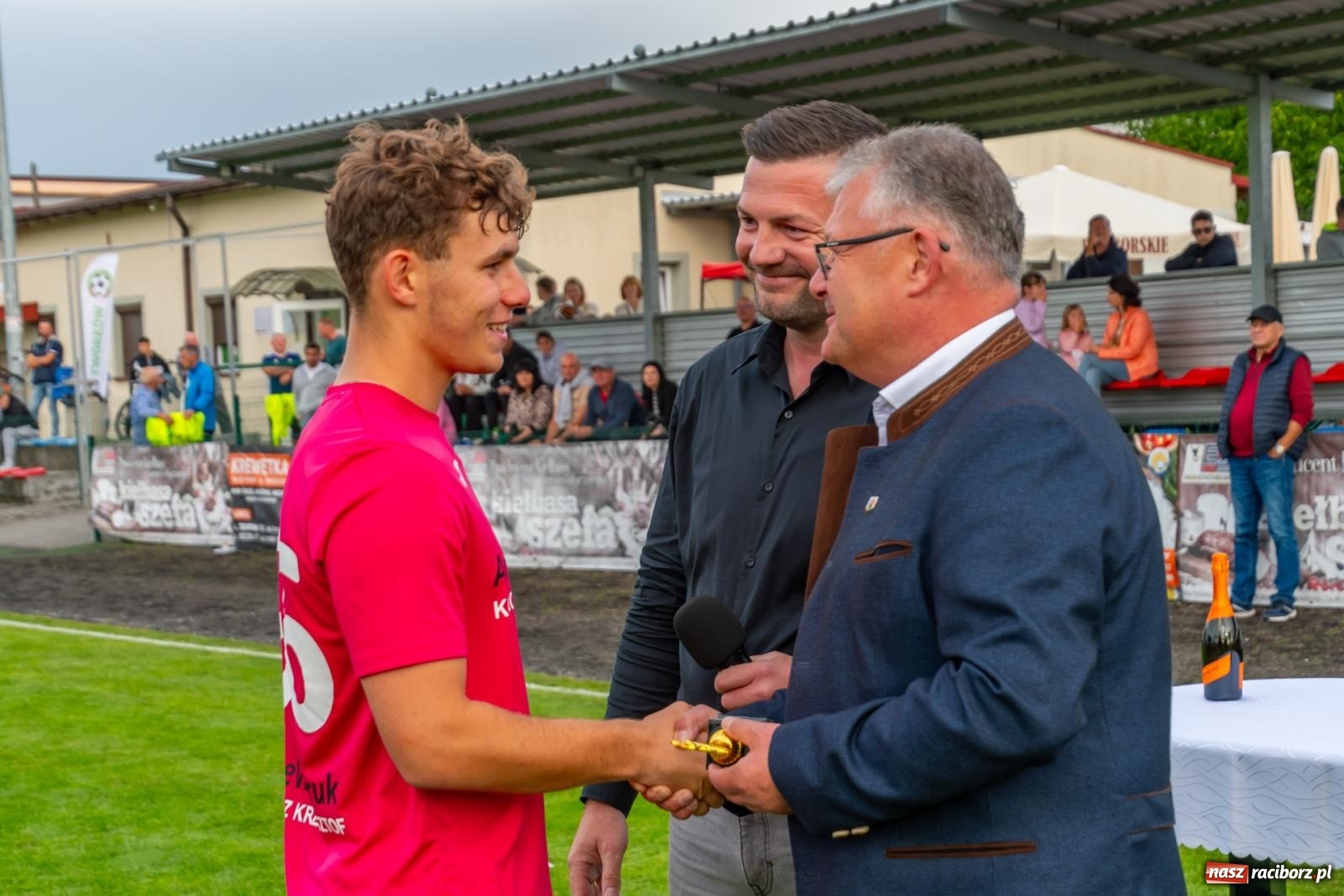Zdjęcie w galerii na portalu naszraciborz.pl: Turniej Firm o Puchar Wójta Gminy Krzyżanowice. LKS Tworków obchodzi jubileusz 120 lat [FOTO i WIDEO] wiadomości z regionu