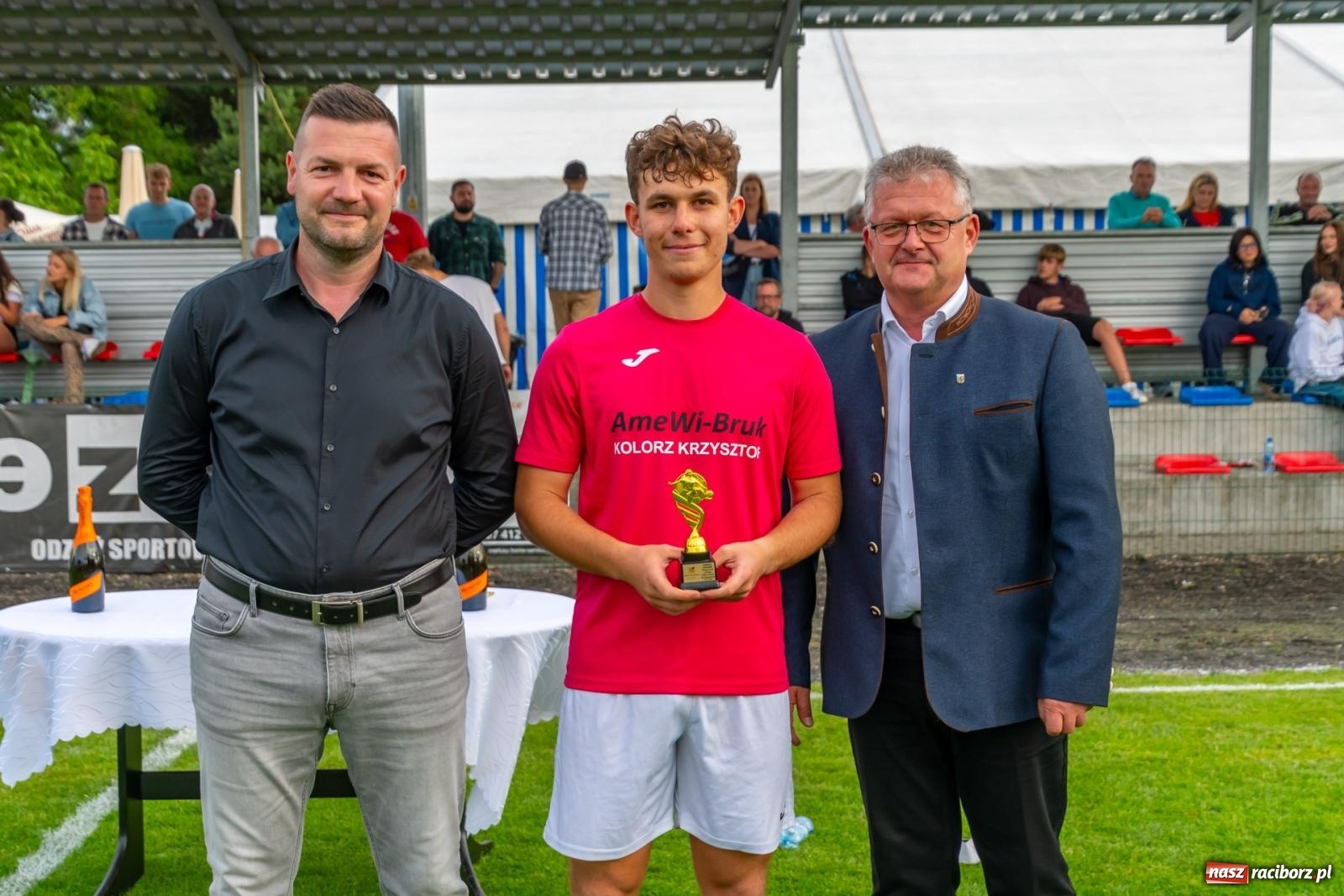 Zdjęcie w galerii na portalu naszraciborz.pl: Turniej Firm o Puchar Wójta Gminy Krzyżanowice. LKS Tworków obchodzi jubileusz 120 lat [FOTO i WIDEO] wiadomości z regionu