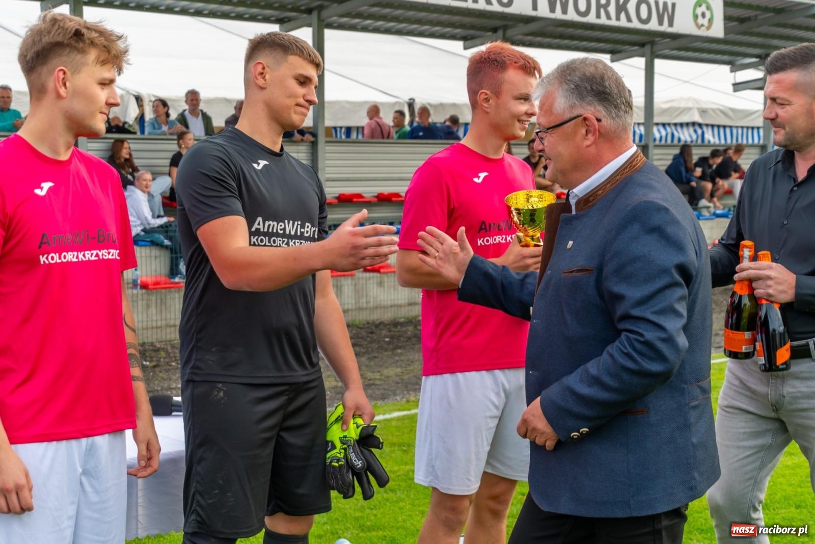 Zdjęcie w galerii na portalu naszraciborz.pl: Turniej Firm o Puchar Wójta Gminy Krzyżanowice. LKS Tworków obchodzi jubileusz 120 lat [FOTO i WIDEO] wiadomości z regionu