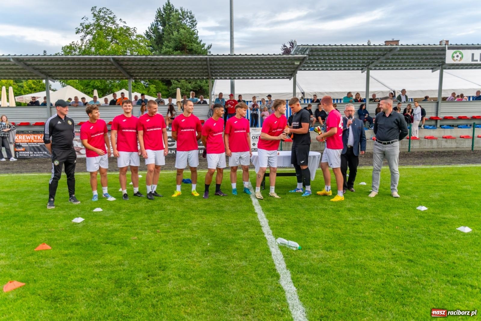 Zdjęcie w galerii na portalu naszraciborz.pl: Turniej Firm o Puchar Wójta Gminy Krzyżanowice. LKS Tworków obchodzi jubileusz 120 lat [FOTO i WIDEO] wiadomości z regionu