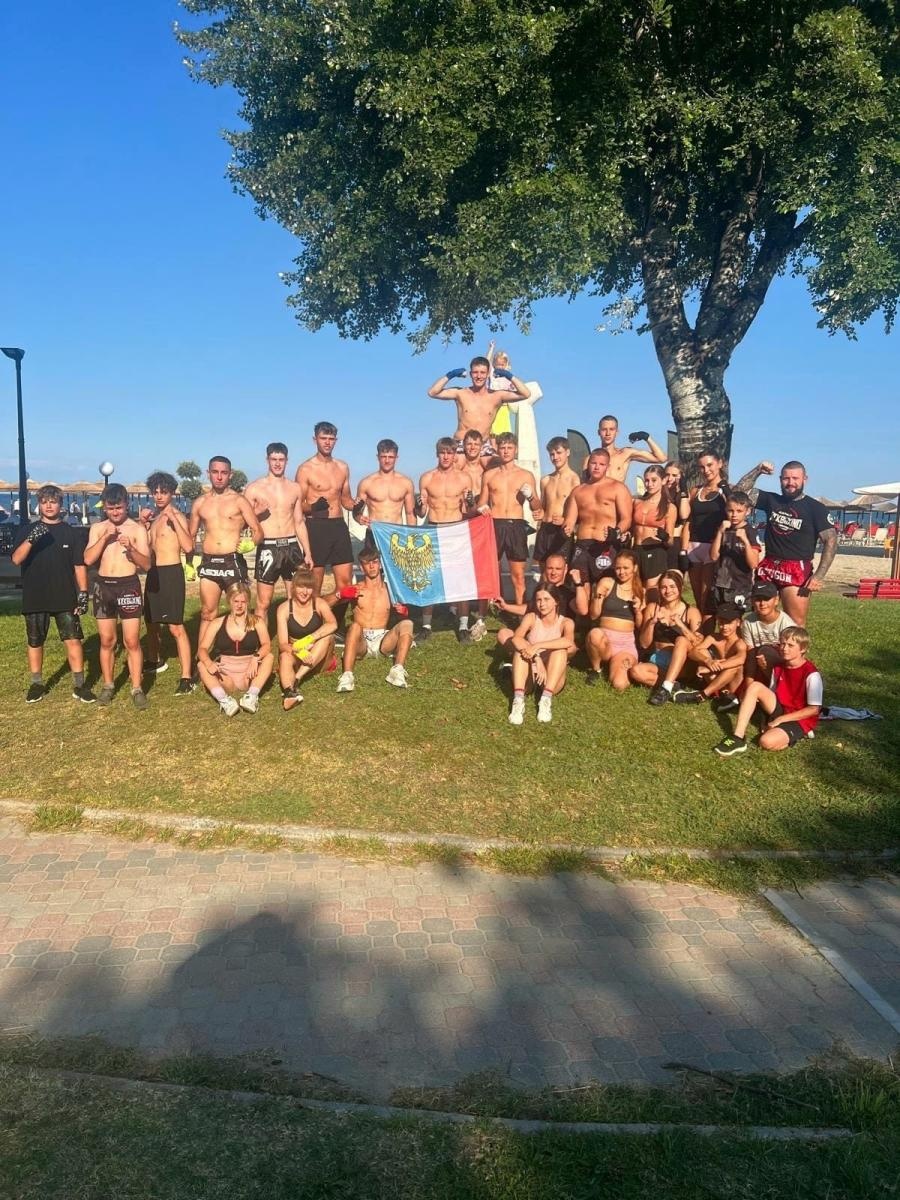 Zdjęcie w galerii na portalu naszraciborz.pl: Bartula Fight Club Racibórz szykuje formę w Grecji wiadomości z regionu