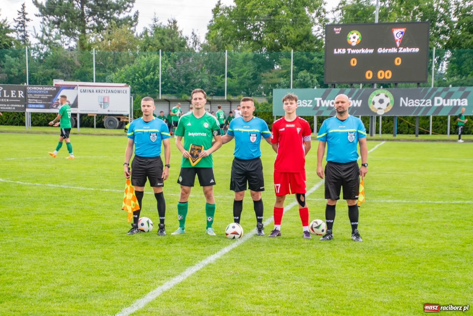 Zdjęcie w galerii na portalu naszraciborz.pl: LKS Tworków podejmował u siebie Górnika Zabrze. Walka była zacięta, wynik - nieprzeciętny [FOTO i WIDEO] wiadomości z regionu