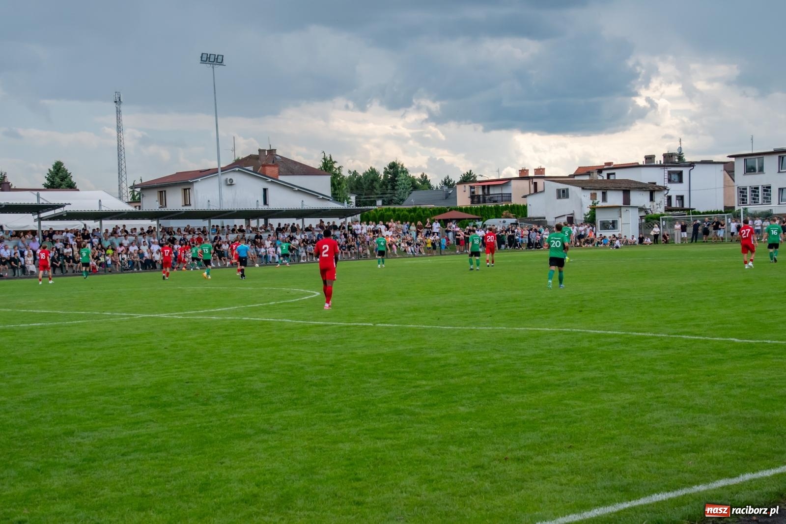 Zdjęcie w galerii na portalu naszraciborz.pl: LKS Tworków podejmował u siebie Górnika Zabrze. Walka była zacięta, wynik - nieprzeciętny [FOTO i WIDEO] wiadomości z regionu