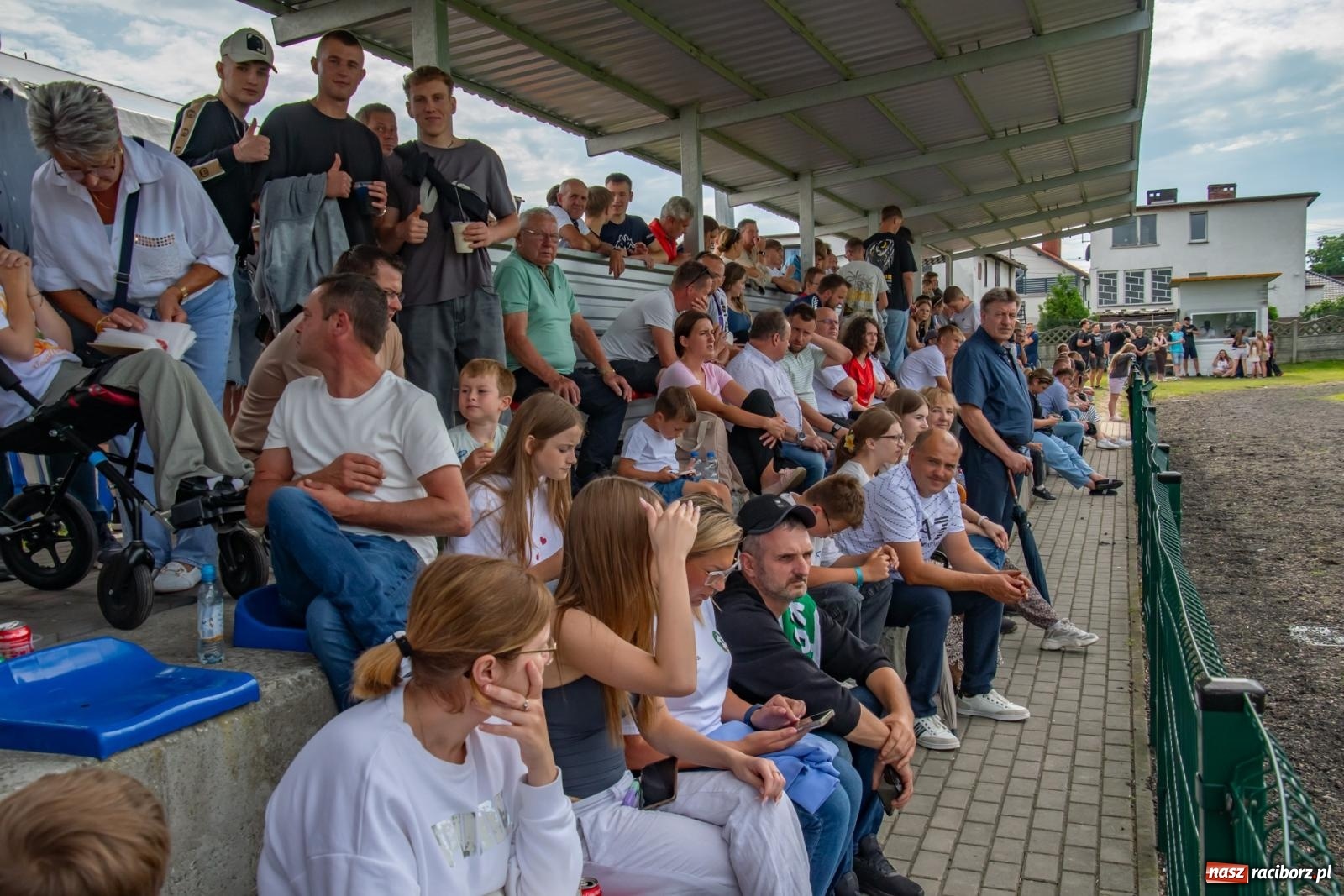 Zdjęcie w galerii na portalu naszraciborz.pl: LKS Tworków podejmował u siebie Górnika Zabrze. Walka była zacięta, wynik - nieprzeciętny [FOTO i WIDEO] wiadomości z regionu