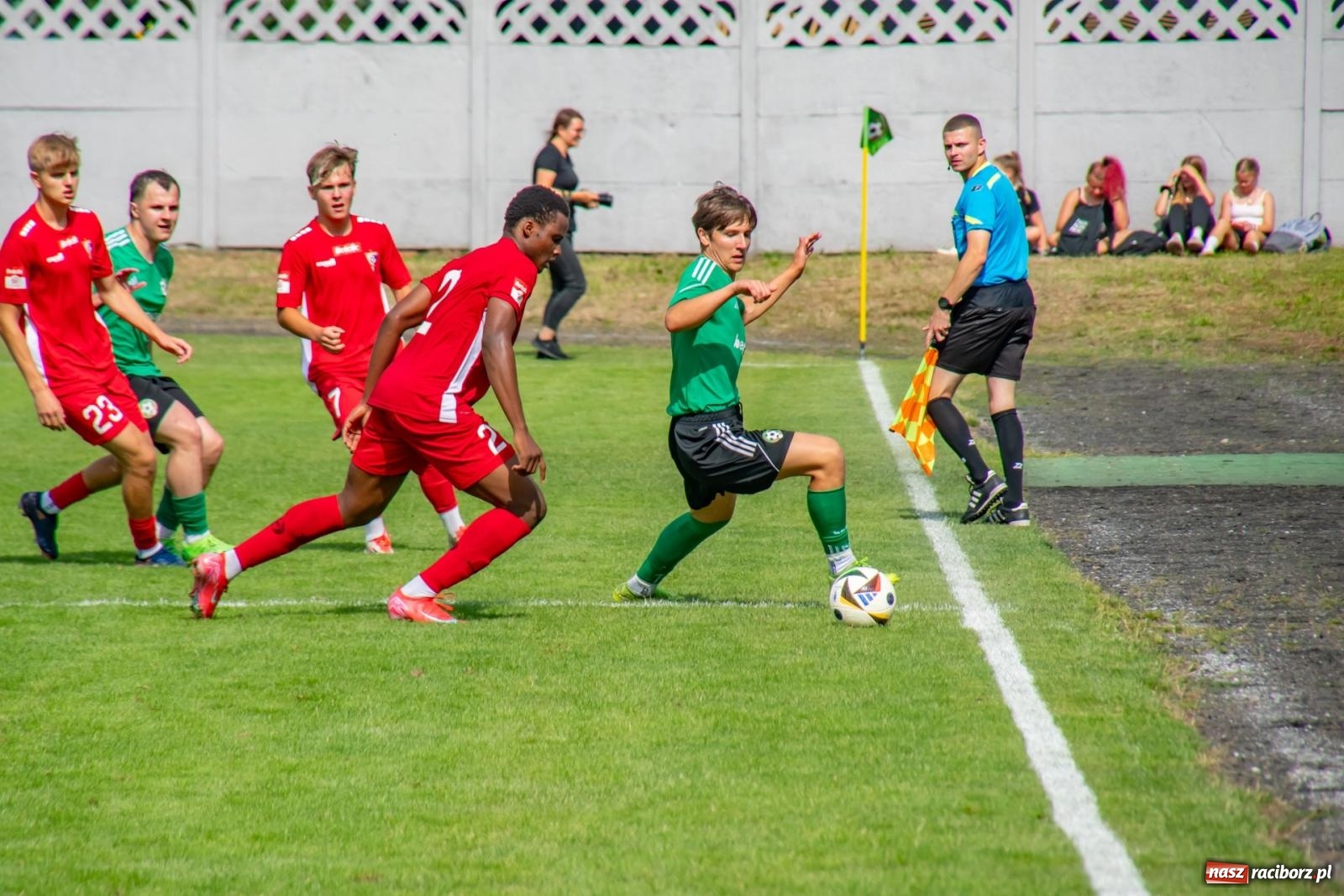 Zdjęcie w galerii na portalu naszraciborz.pl: LKS Tworków podejmował u siebie Górnika Zabrze. Walka była zacięta, wynik - nieprzeciętny [FOTO i WIDEO] wiadomości z regionu