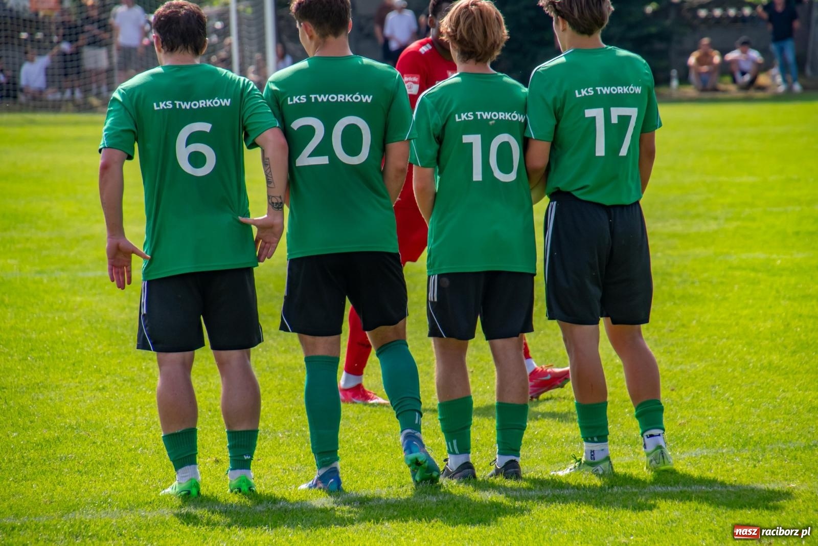 Zdjęcie w galerii na portalu naszraciborz.pl: LKS Tworków podejmował u siebie Górnika Zabrze. Walka była zacięta, wynik - nieprzeciętny [FOTO i WIDEO] wiadomości z regionu