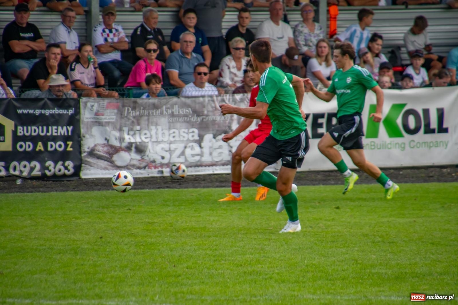 Zdjęcie w galerii na portalu naszraciborz.pl: LKS Tworków podejmował u siebie Górnika Zabrze. Walka była zacięta, wynik - nieprzeciętny [FOTO i WIDEO] wiadomości z regionu