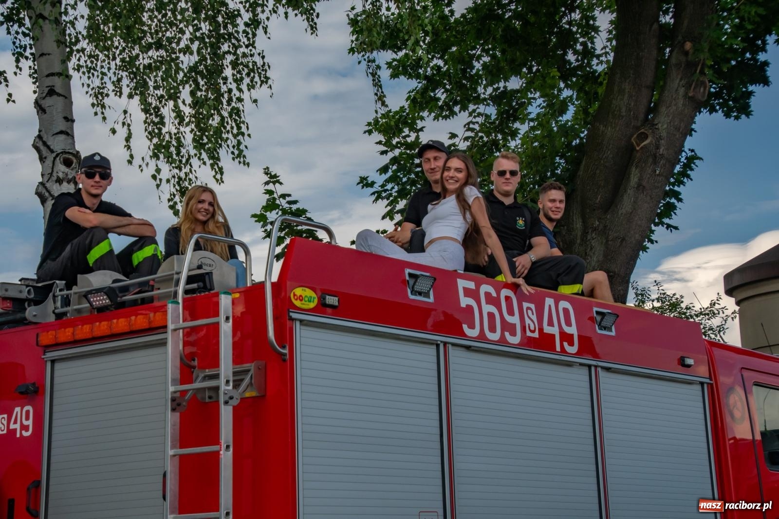 Zdjęcie w galerii na portalu naszraciborz.pl: LKS Tworków podejmował u siebie Górnika Zabrze. Walka była zacięta, wynik - nieprzeciętny [FOTO i WIDEO] wiadomości z regionu