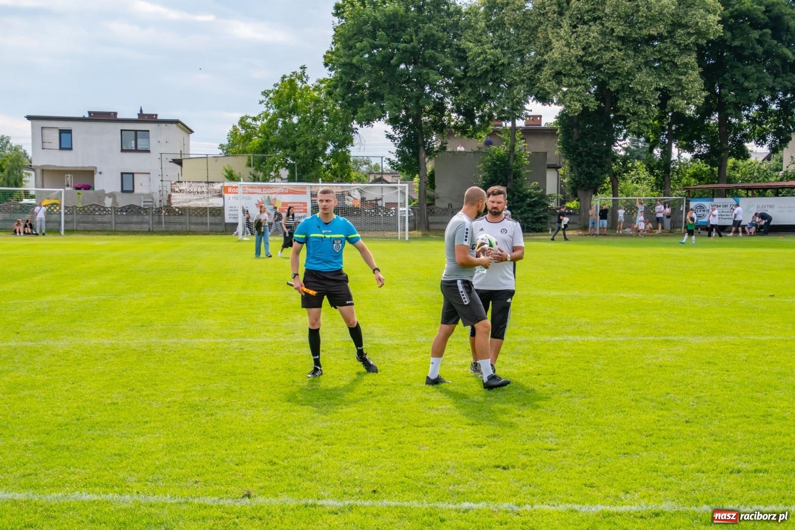 Zdjęcie w galerii na portalu naszraciborz.pl: LKS Tworków podejmował u siebie Górnika Zabrze. Walka była zacięta, wynik - nieprzeciętny [FOTO i WIDEO] wiadomości z regionu