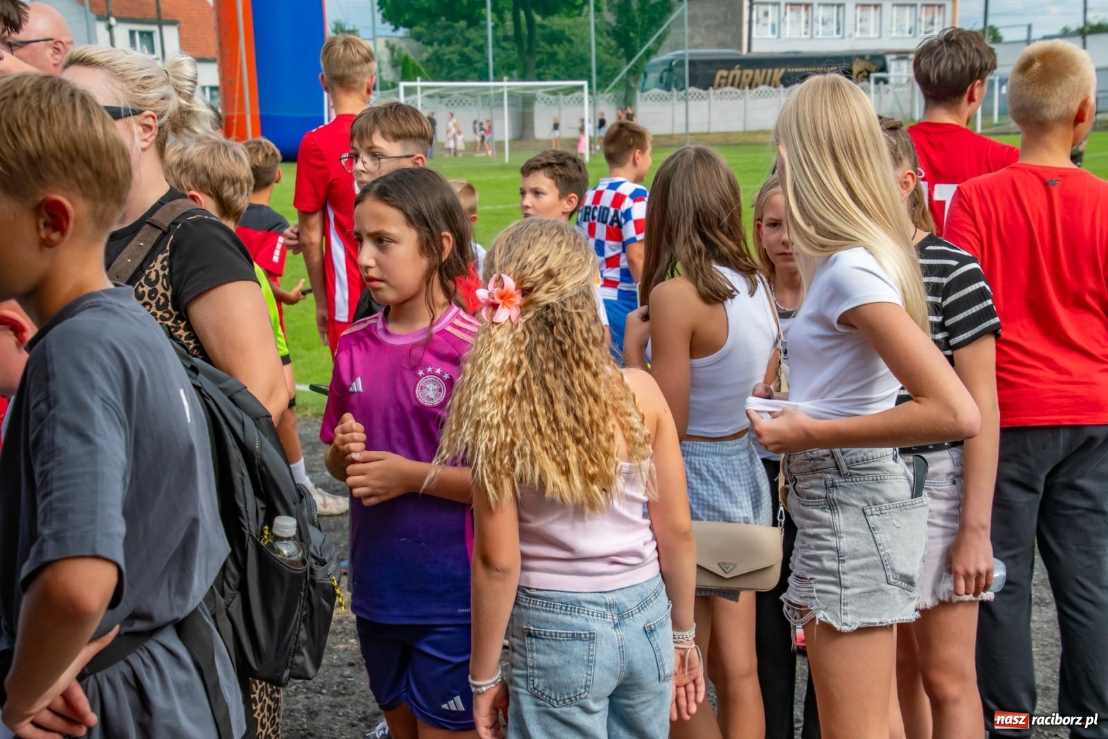 Zdjęcie w galerii na portalu naszraciborz.pl: LKS Tworków podejmował u siebie Górnika Zabrze. Walka była zacięta, wynik - nieprzeciętny [FOTO i WIDEO] wiadomości z regionu
