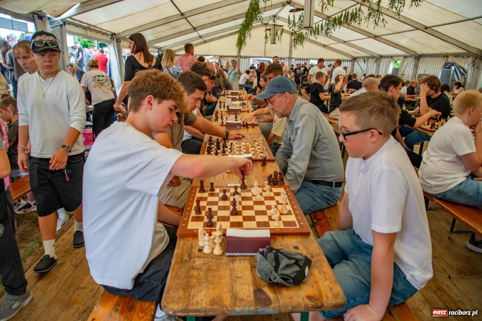 Zdjęcie w galerii na portalu naszraciborz.pl: Wakacyjny turniej szachowy  wiadomości z regionu
