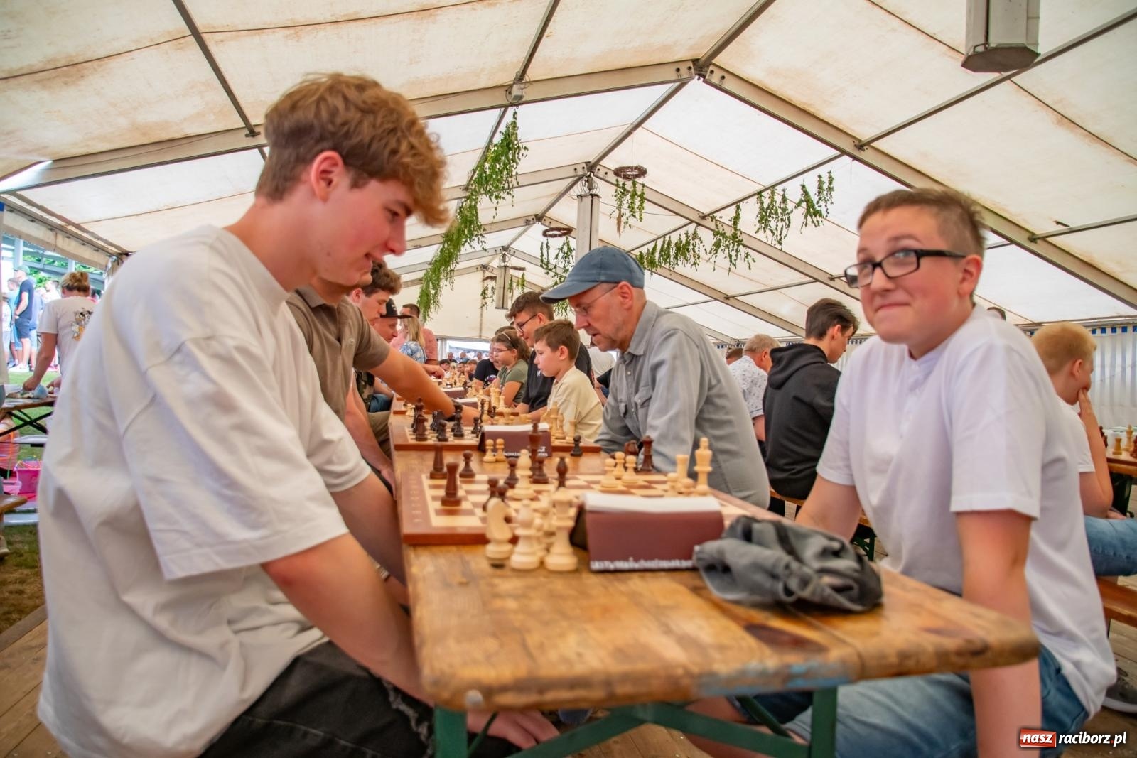 Zdjęcie w galerii na portalu naszraciborz.pl: Wakacyjny turniej szachowy  wiadomości z regionu
