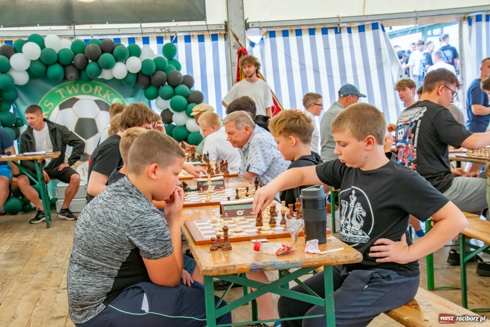 Zdjęcie w galerii na portalu naszraciborz.pl: Wakacyjny turniej szachowy  wiadomości z regionu