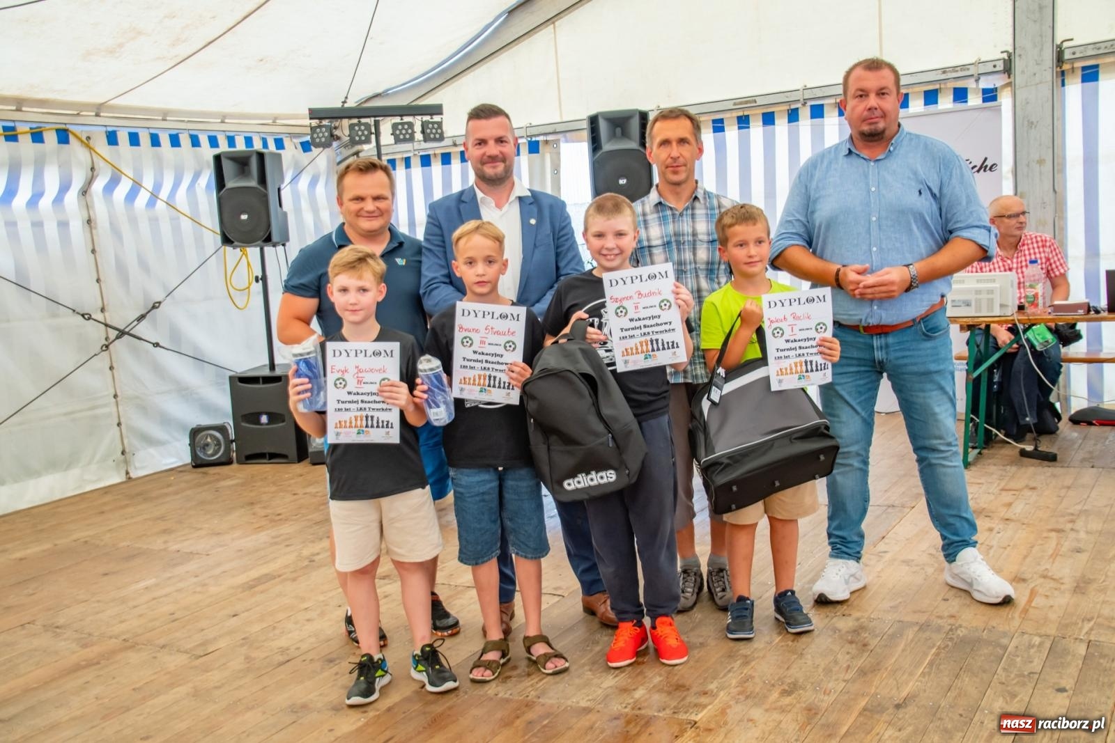 Zdjęcie w galerii na portalu naszraciborz.pl: Wakacyjny turniej szachowy  wiadomości z regionu