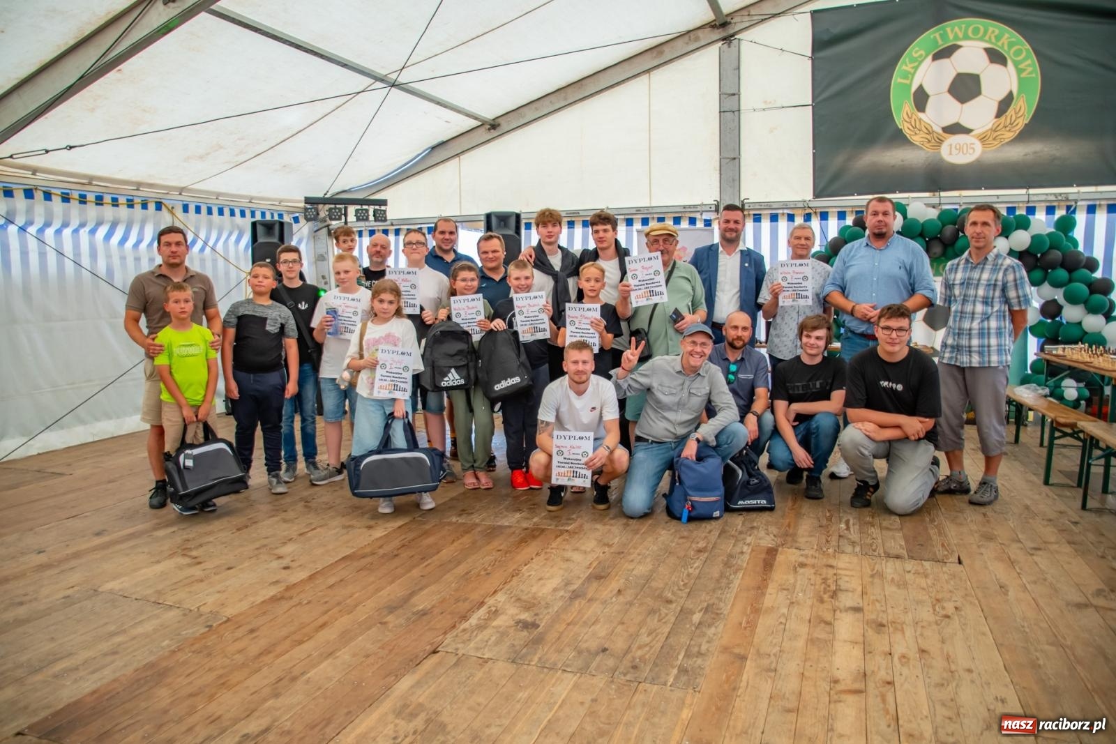 Zdjęcie w galerii na portalu naszraciborz.pl: Wakacyjny turniej szachowy  wiadomości z regionu