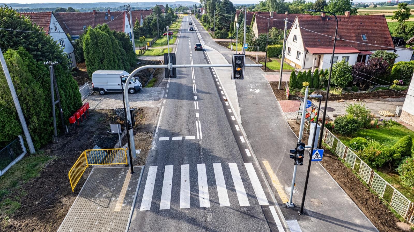 Zdjęcie w galerii na portalu naszraciborz.pl: Ciąg rowerowo-pieszy w Rudniku i Miedoni gotowy. Inwestycja GDDKiA kosztowała ponad 9,2 mln zł wiadomości z regionu