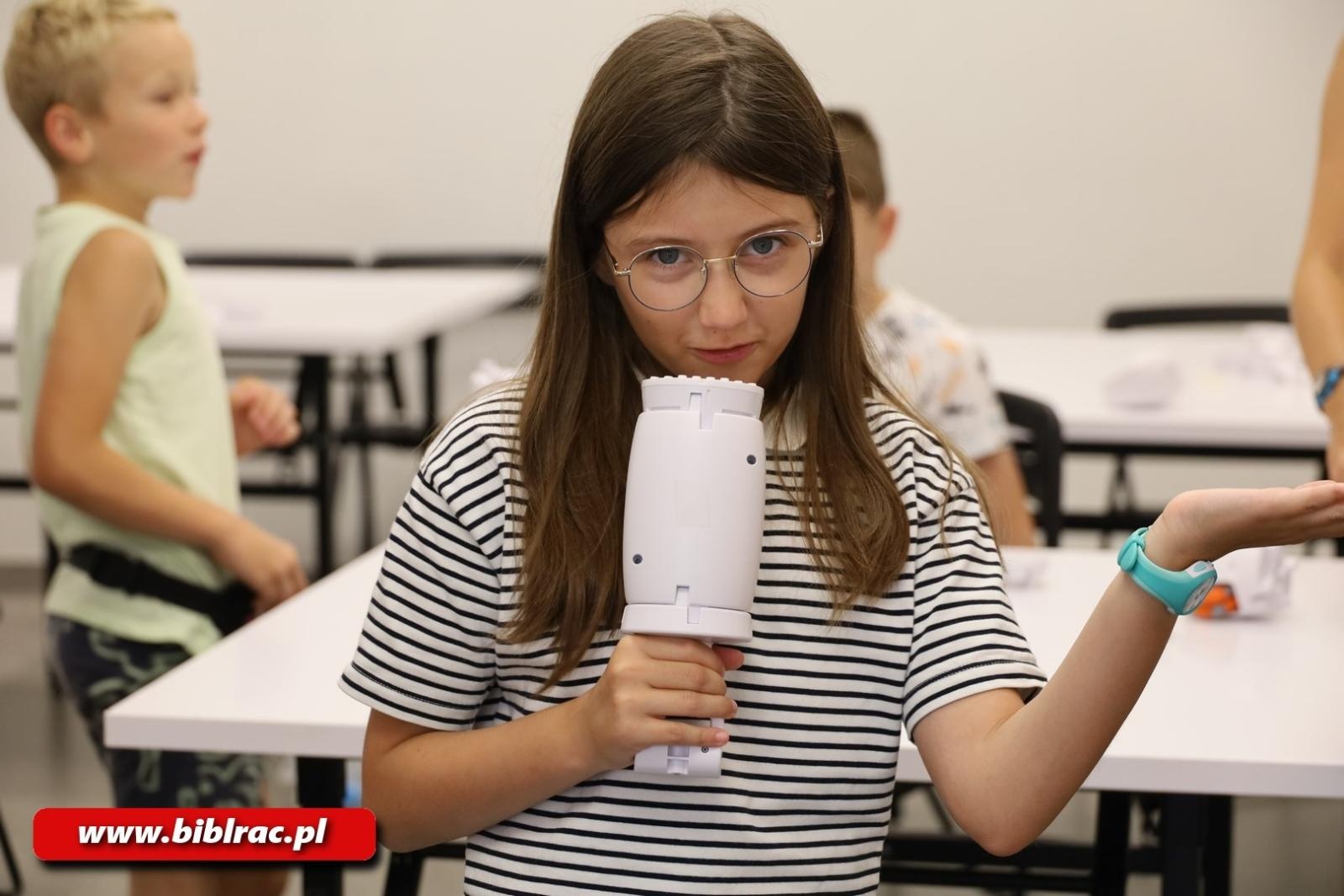 Zdjęcie w galerii na portalu naszraciborz.pl: Walki robotów w raciborskiej bibliotece wiadomości z regionu