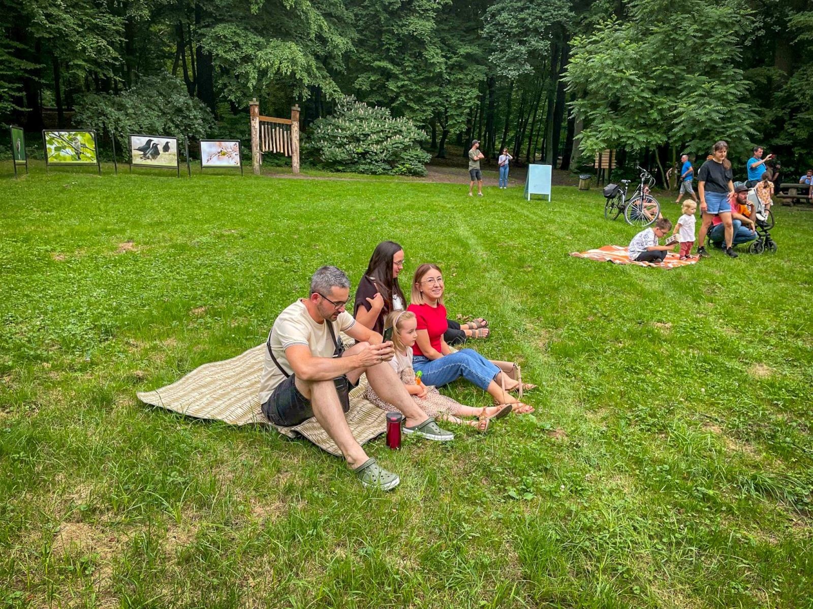 Zdjęcie w galerii na portalu naszraciborz.pl: Magiczny koncert Historie z notatnika w Arboretum Bramy Morawskiej wiadomości z regionu