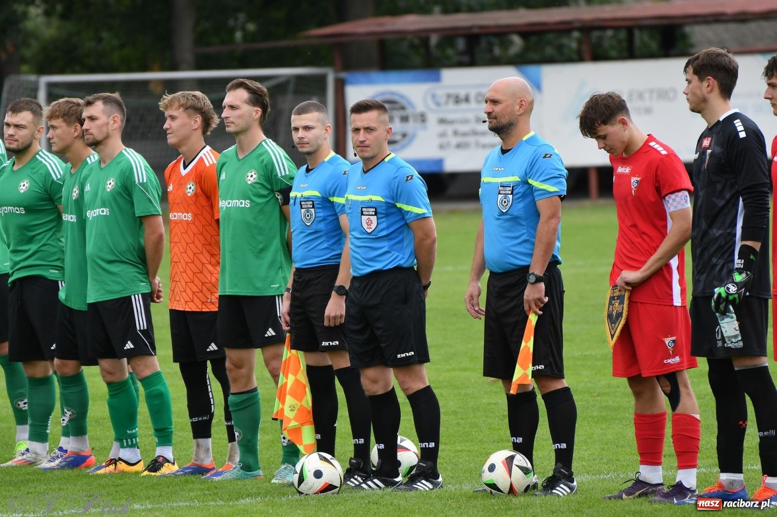 Zdjęcie w galerii na portalu naszraciborz.pl: Tworków – nobilitacja i ukłon Górnika Zabrze. 120-lecie LKS z meczem, który przejdzie do historii wiadomości z regionu