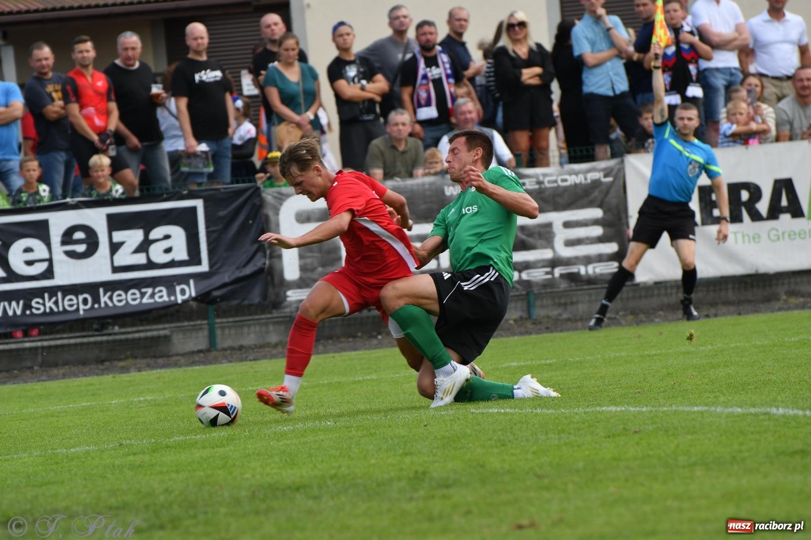 Zdjęcie w galerii na portalu naszraciborz.pl: Tworków – nobilitacja i ukłon Górnika Zabrze. 120-lecie LKS z meczem, który przejdzie do historii wiadomości z regionu