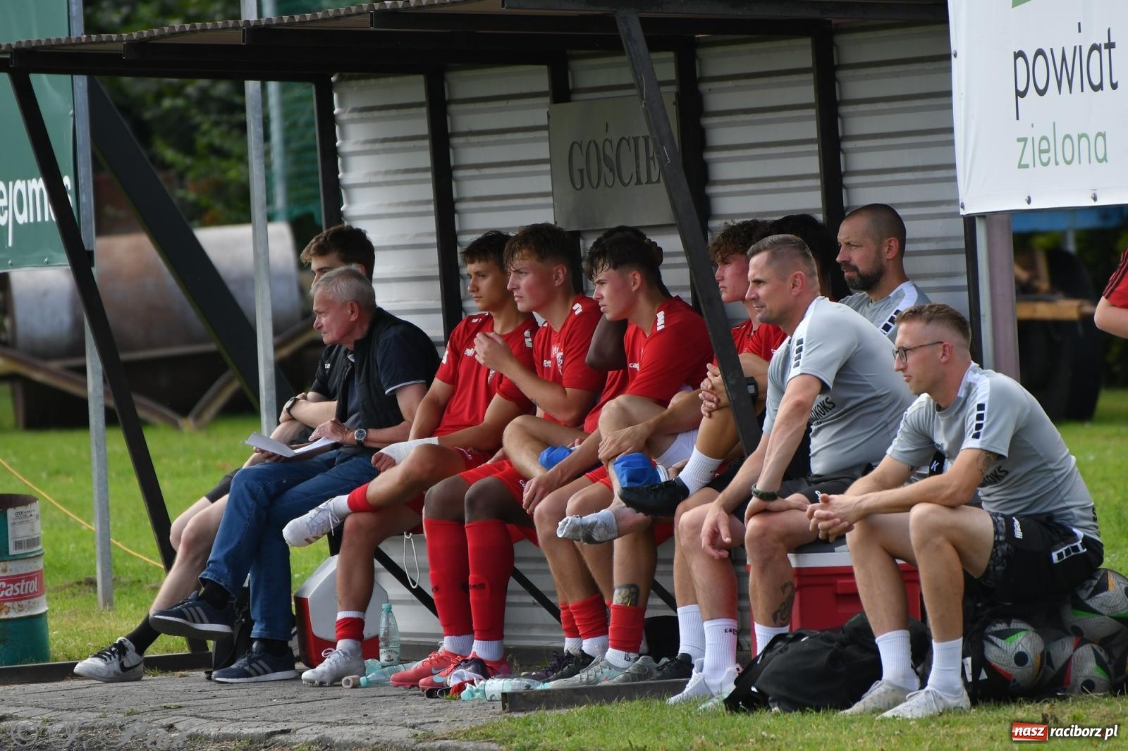 Zdjęcie w galerii na portalu naszraciborz.pl: Tworków – nobilitacja i ukłon Górnika Zabrze. 120-lecie LKS z meczem, który przejdzie do historii wiadomości z regionu