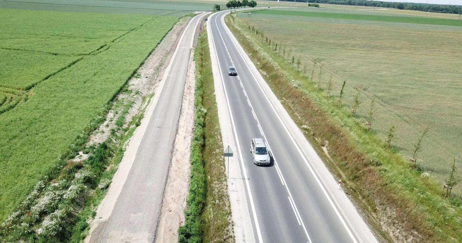 Zdjęcie w galerii na portalu naszraciborz.pl: Na trasie Racibórz – Opole bez utrudnień. Odcinek DK45 między Krapkowicami a Rogowem Opolskim gotowy wiadomości z regionu