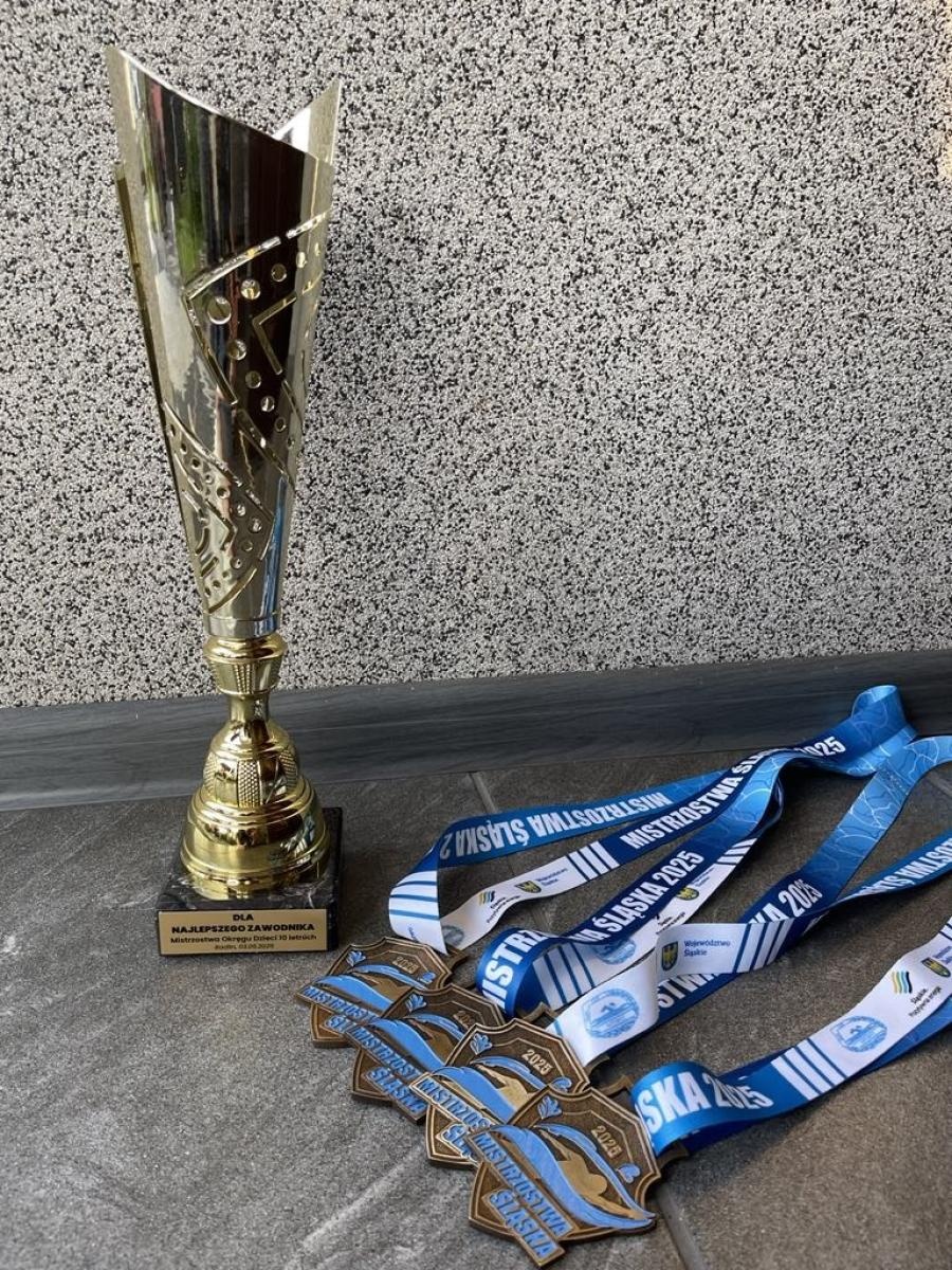 Zdjęcie w galerii na portalu naszraciborz.pl: Pływacki talent z Chałupek. Rozmowa z Kacprem Segetem, 10-letnim mistrzem śląska wiadomości z regionu