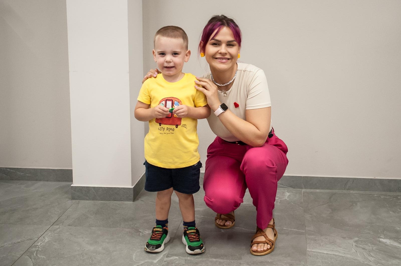 Zdjęcie w galerii na portalu naszraciborz.pl: Ciocia od Klocków na Zamku Piastowskim. Warsztaty LEGO w ramach Wakacji w Powiecie wiadomości z regionu