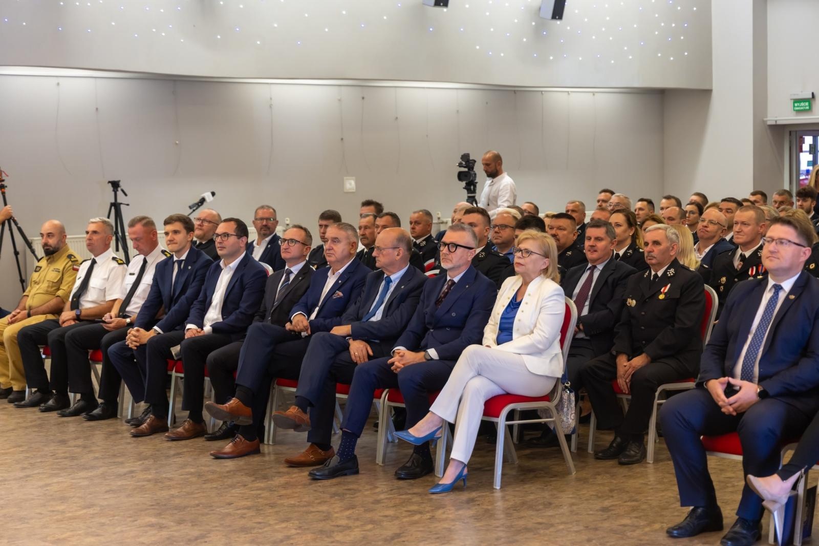 Zdjęcie w galerii na portalu naszraciborz.pl: Bezpieczny Strażak: pierwsza edycja programu WFOŚiGW z realnym wsparciem dla jednostek OSP z powiatu raciborskiego wiadomości z regionu