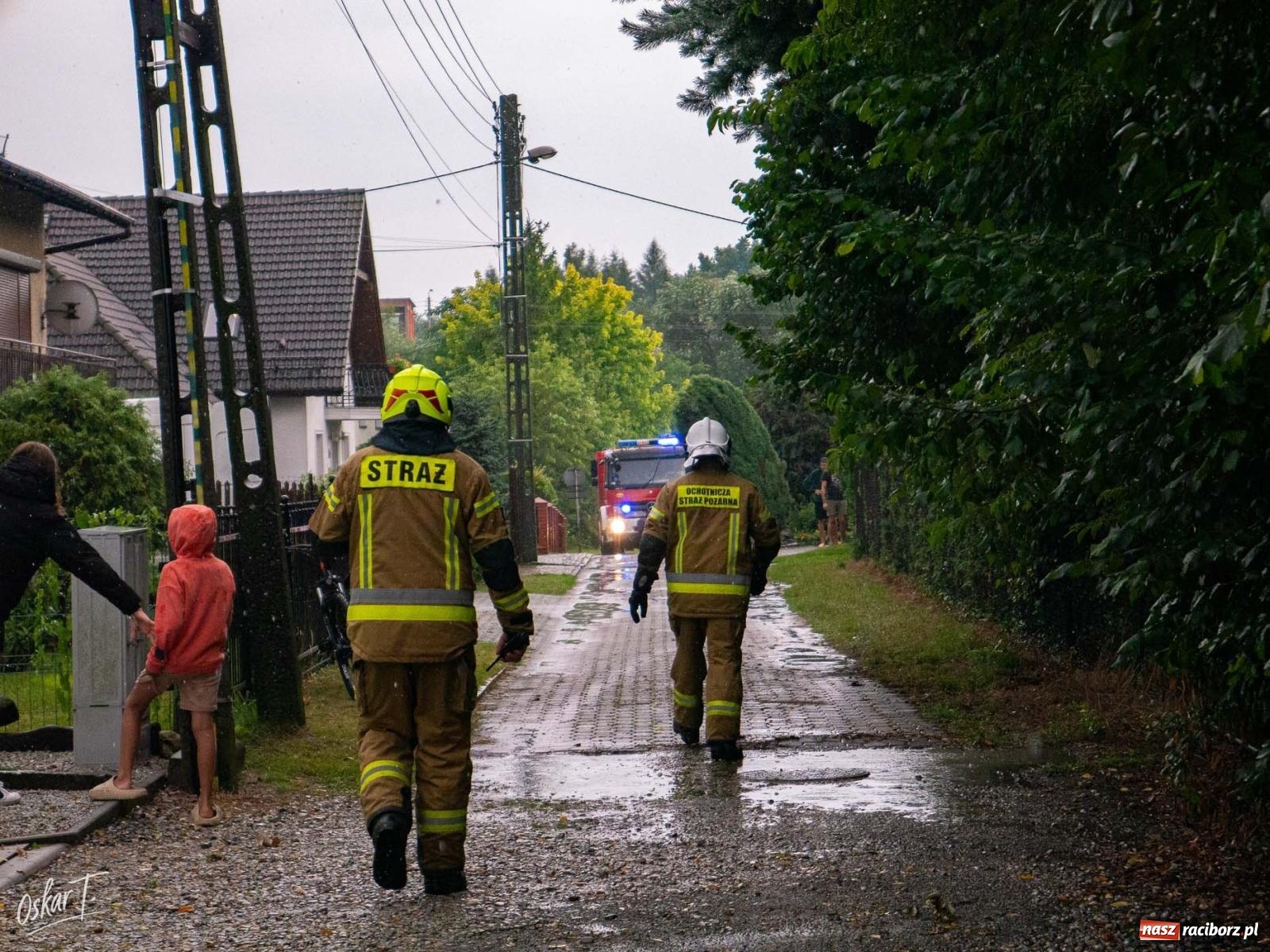 Zdjęcie w galerii na portalu naszraciborz.pl: Silny wiatr i ulewa przysporzyły pracy strażakom. Seria interwencji w Nędzy [FOTO] wiadomości z regionu