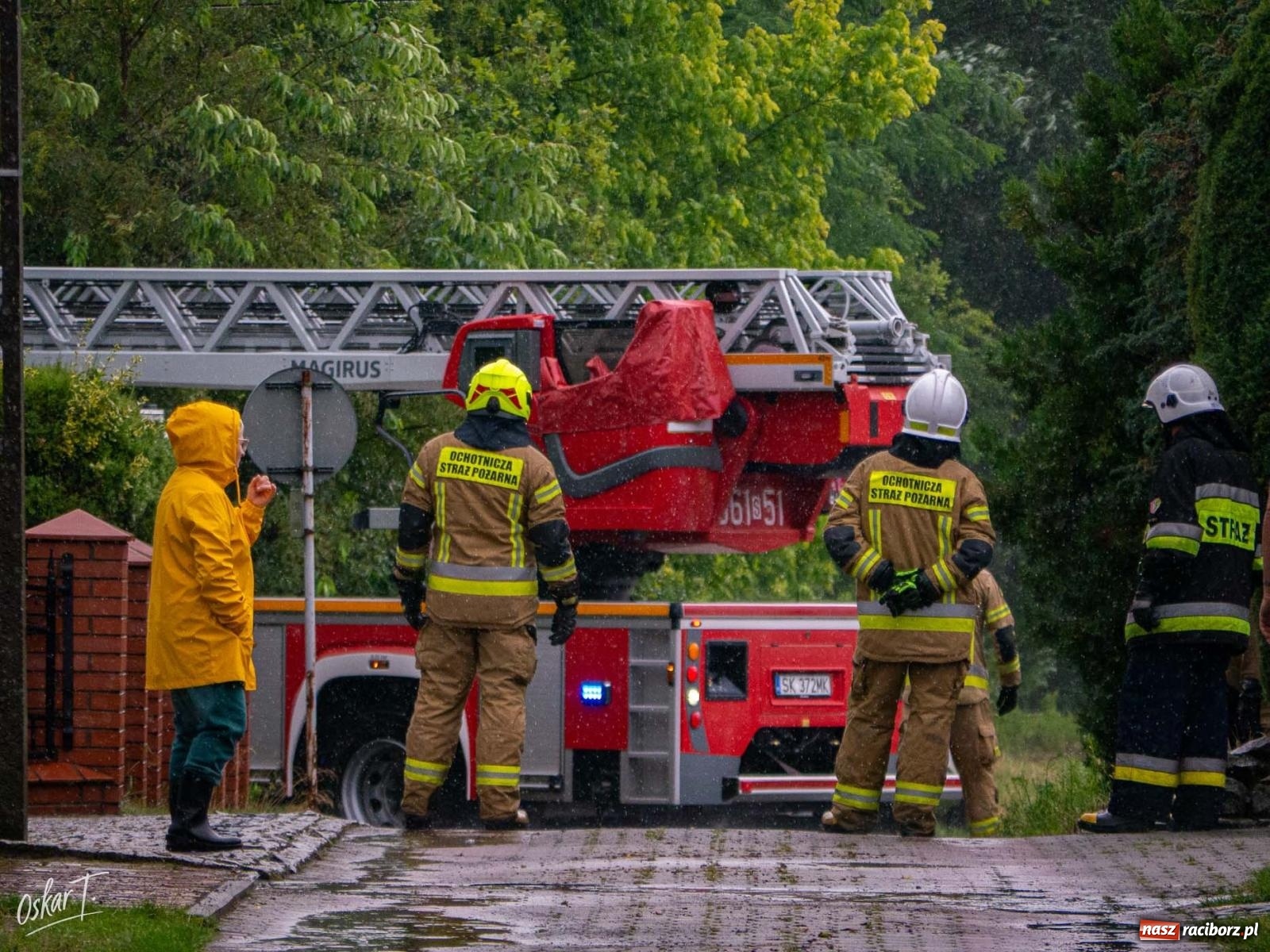 Zdjęcie w galerii na portalu naszraciborz.pl: Silny wiatr i ulewa przysporzyły pracy strażakom. Seria interwencji w Nędzy [FOTO] wiadomości z regionu