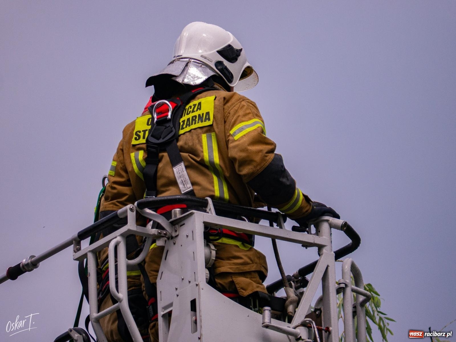 Zdjęcie w galerii na portalu naszraciborz.pl: Silny wiatr i ulewa przysporzyły pracy strażakom. Seria interwencji w Nędzy [FOTO] wiadomości z regionu