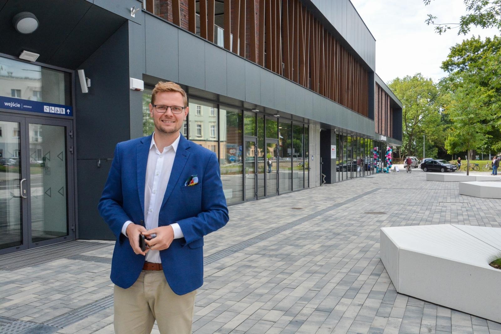Zdjęcie w galerii na portalu naszraciborz.pl: #Spotkajmy się. Na dworcu w Raciborzu powstało laboratorium społeczne wiadomości z regionu