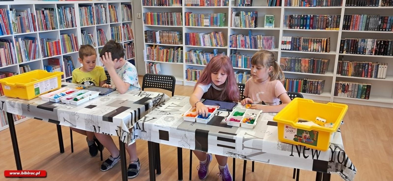 Zdjęcie w galerii na portalu naszraciborz.pl: LEGO SPIKE Essential w bibliotece na Płoni wiadomości z regionu
