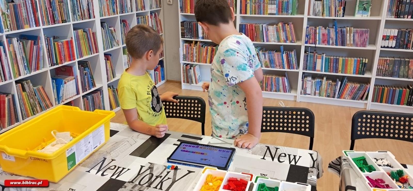 Zdjęcie w galerii na portalu naszraciborz.pl: LEGO SPIKE Essential w bibliotece na Płoni wiadomości z regionu