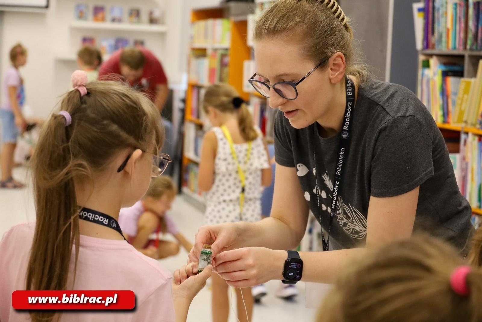 Zdjęcie w galerii na portalu naszraciborz.pl: Wakacyjne podróże z raciborską biblioteką wiadomości z regionu