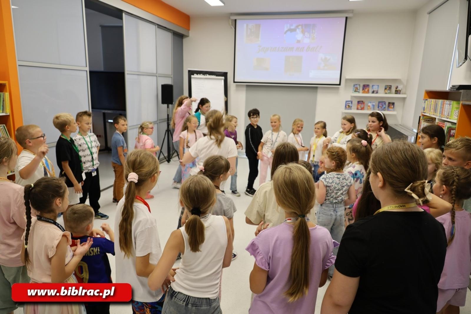 Zdjęcie w galerii na portalu naszraciborz.pl: Wakacyjne podróże z raciborską biblioteką wiadomości z regionu