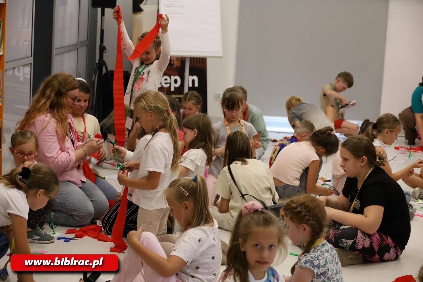 Zdjęcie w galerii na portalu naszraciborz.pl: Wakacyjne podróże z raciborską biblioteką wiadomości z regionu