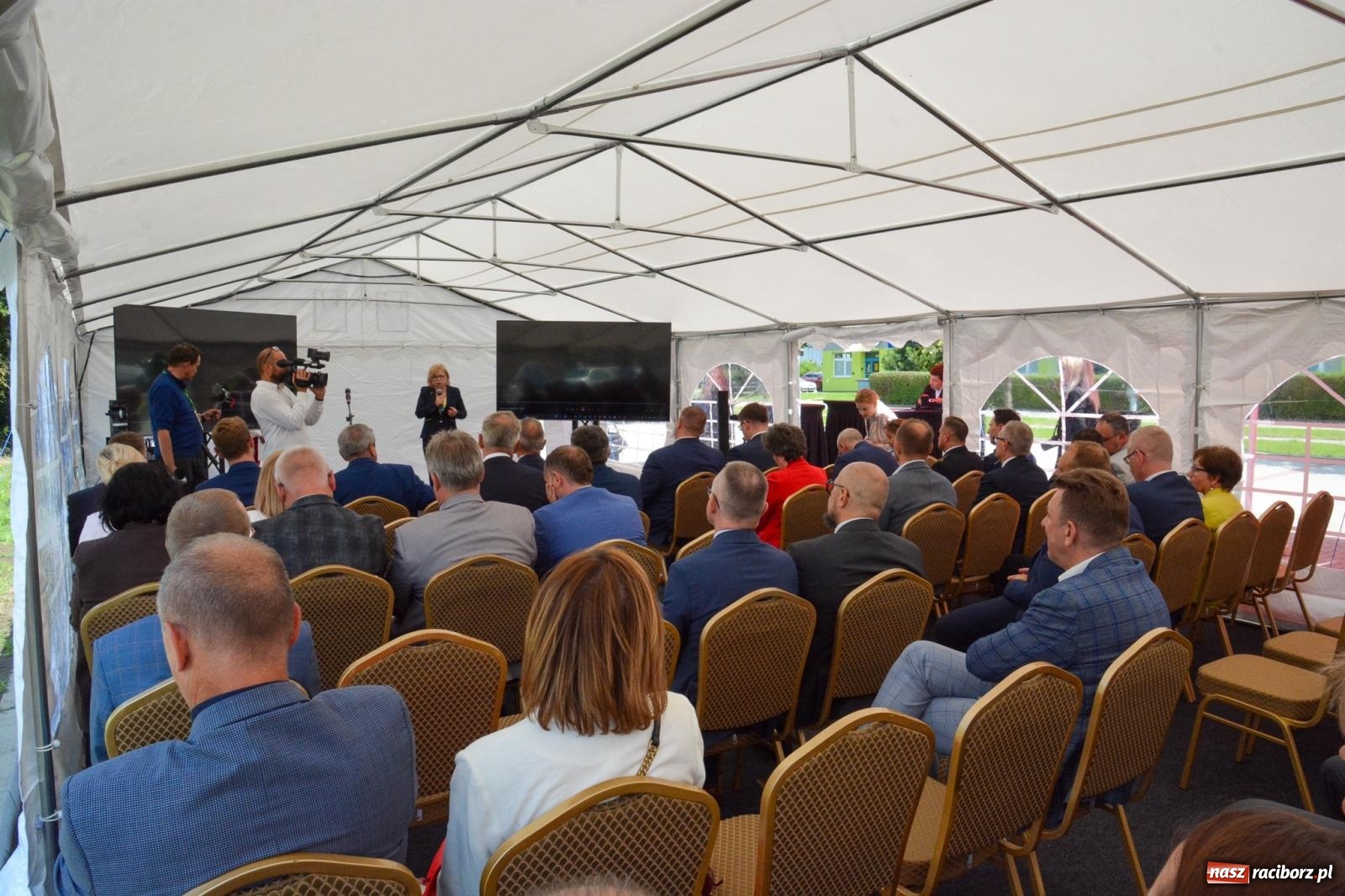 Zdjęcie w galerii na portalu naszraciborz.pl: Zielony szpital przyszłości już działa w Raciborzu. To energetyczna rewolucja w służbie zdrowia wiadomości z regionu