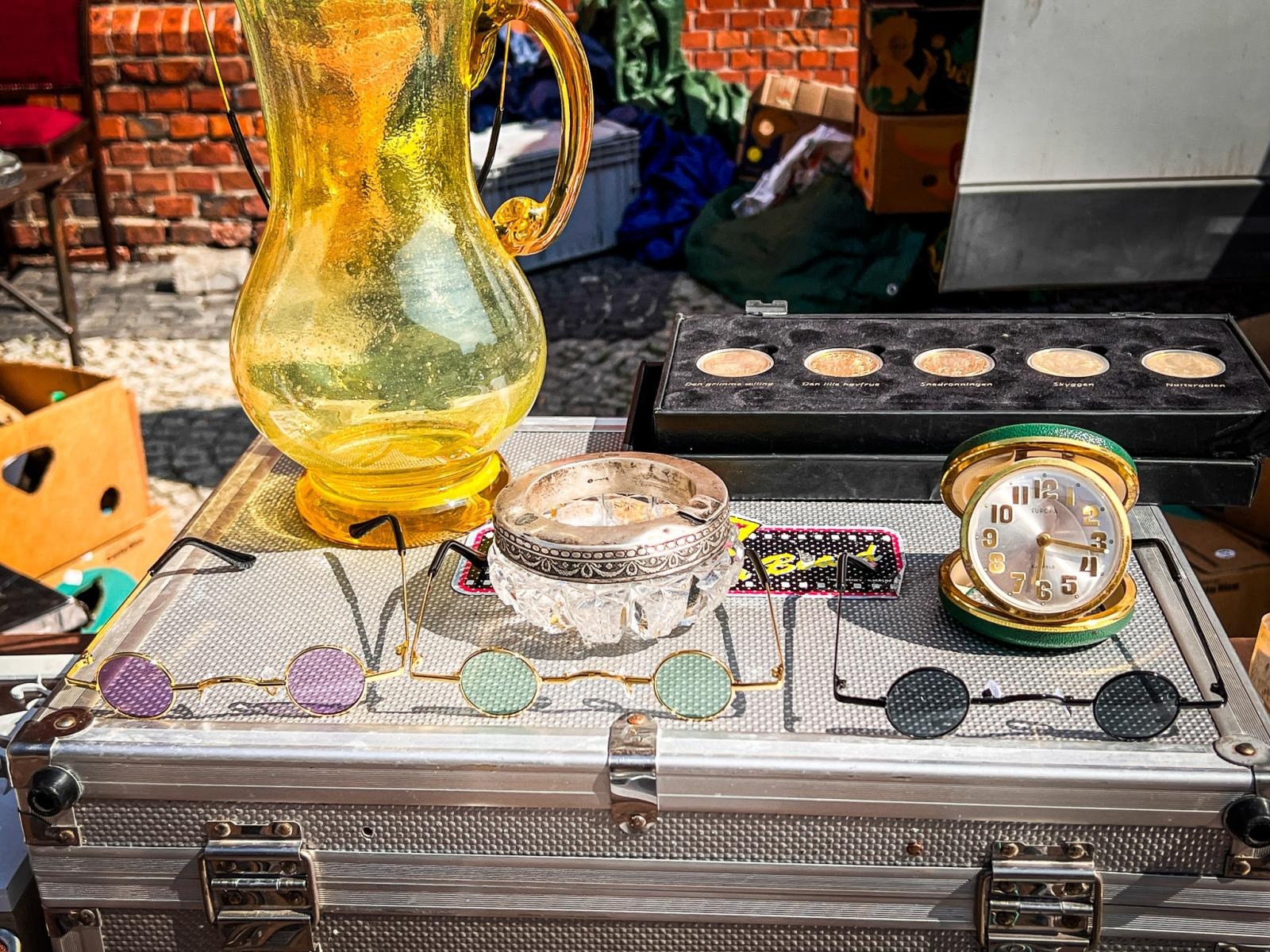 Zdjęcie w galerii na portalu naszraciborz.pl: Letnie słońce i duch przeszłości na placu Dominikańskim [FOTO] wiadomości z regionu