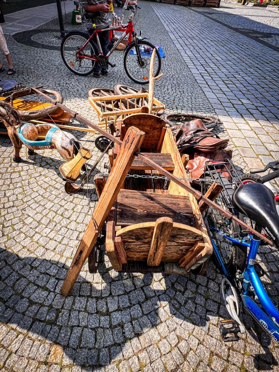 Zdjęcie w galerii na portalu naszraciborz.pl: Letnie słońce i duch przeszłości na placu Dominikańskim [FOTO] wiadomości z regionu