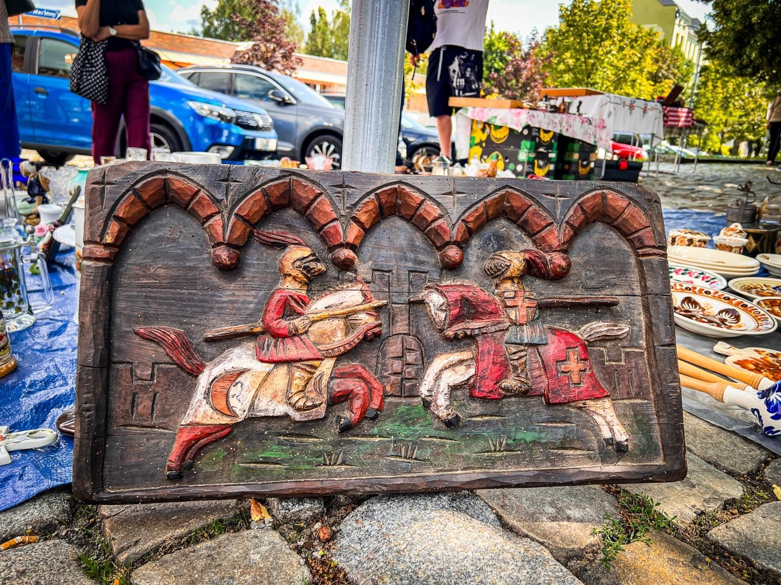 Zdjęcie w galerii na portalu naszraciborz.pl: Letnie słońce i duch przeszłości na placu Dominikańskim [FOTO] wiadomości z regionu