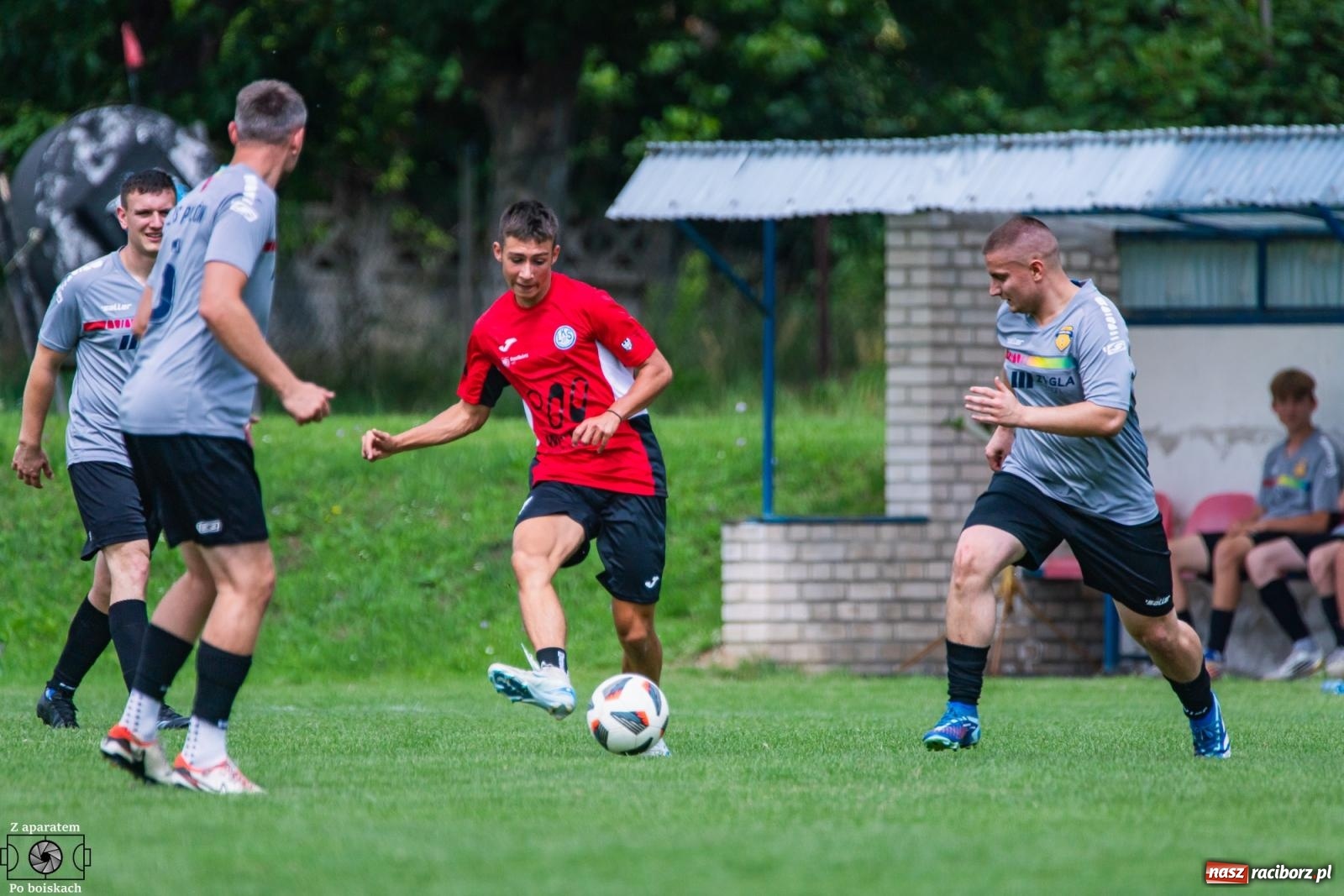 Zdjęcie w galerii na portalu naszraciborz.pl: Wyrównany sparing przy Łąkowej. Pawłów minimalnie lepszy [FOTO] wiadomości z regionu