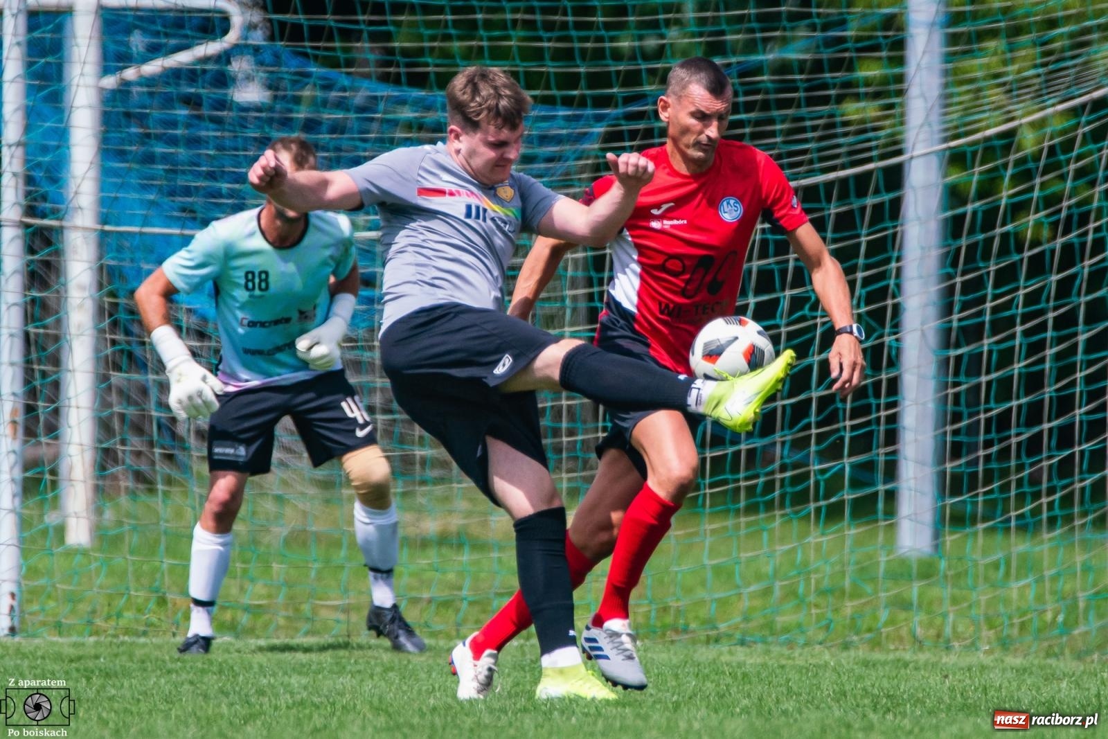 Zdjęcie w galerii na portalu naszraciborz.pl: Wyrównany sparing przy Łąkowej. Pawłów minimalnie lepszy [FOTO] wiadomości z regionu