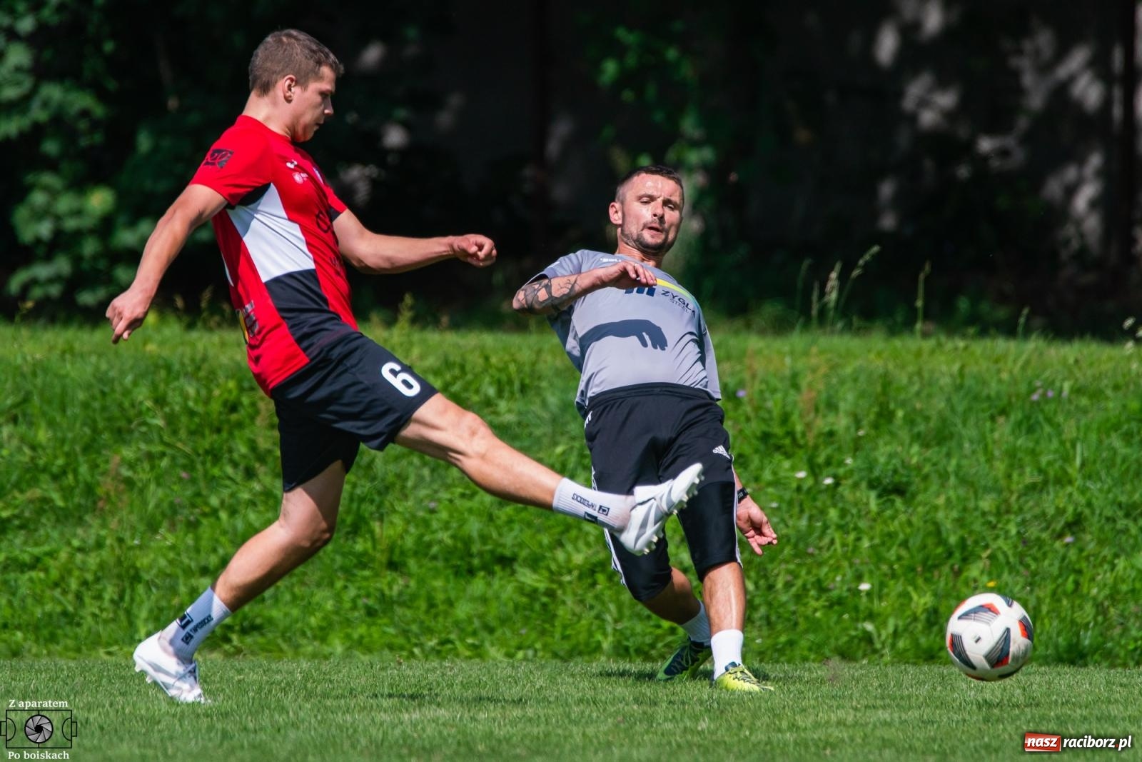 Zdjęcie w galerii na portalu naszraciborz.pl: Wyrównany sparing przy Łąkowej. Pawłów minimalnie lepszy [FOTO] wiadomości z regionu
