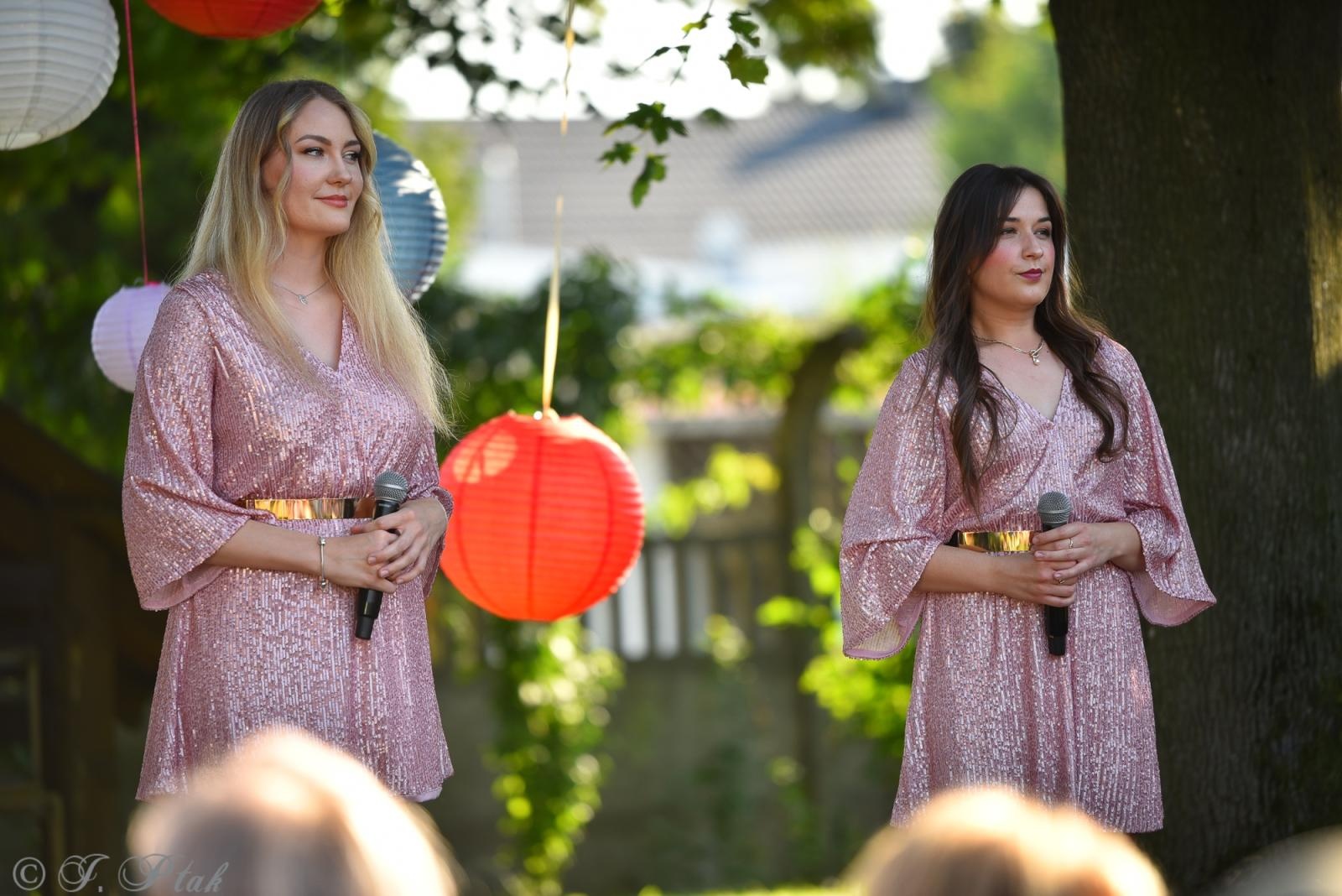 Zdjęcie w galerii na portalu naszraciborz.pl: Letnie granie w ogrodzie Strzechy. Za nami swingowy koncert Silesian Jazz Daughters wiadomości z regionu